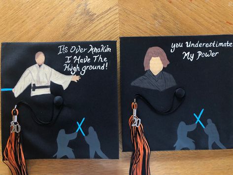 Darth Vader Graduation Cap, Graduation Cap Designs Star Wars, Star Wars Graduation Cap, Disney Graduation Cap, Disney Graduation, Friend Graduation, College Grad Cap Ideas, Graduation Cap Decoration Diy, Grad Hat