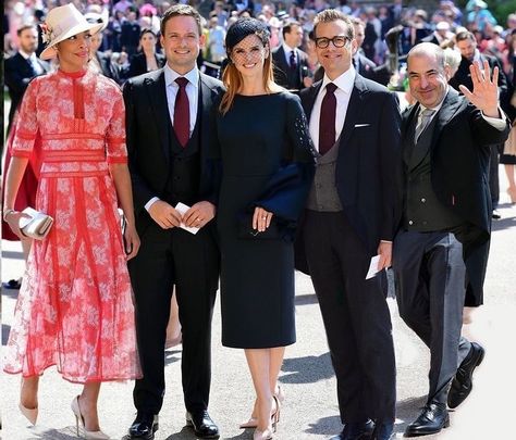 Daily Suits Posts 🇹🇷 on Instagram: “#tbt to royal wedding 😊 . . . . . . . . . #suits #suitsusa #suitsharveyspecter #harveyspecter #gabrielmacht #rickhoffman #suitsseason8…” Suits Cast At Royal Wedding, Suits Cast, Suits Tv Series, Rachel Zane, Suits Harvey, Suits Quotes, Sarah Rafferty, Suits Usa, Suits Show