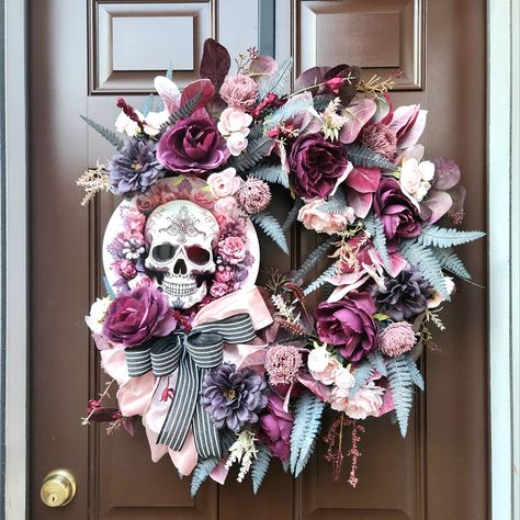 Well, look at what just popped into my shop today!!👀 If you're new to my page...let me tell you that I have a slight obsession with pretty skulls. So this was super fun to create with The Floral Boss Collective. If you're looking to have some design fun ...join us. If you're looking to take your business to another level...join us. If you're looking for a community of...no, family of phenomenal boss women...then you really should join us. Or, if you're simply in love with this wreath...c... Pastel Halloween Wreath, Halloween Wedding Decor, Pink Halloween Decor, Skull Wreath, Spooky Chic, Spooky Ideas, Halloween Party Dinner, No Family, Gothic Elegance