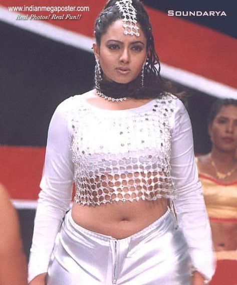 Soundarya Actress, 90s Actresses, Bollywood Photos, South Actress, Latest Images, Indian Actress Hot Pics, Beautiful Smile Women, Actress Photos, Desi Beauty