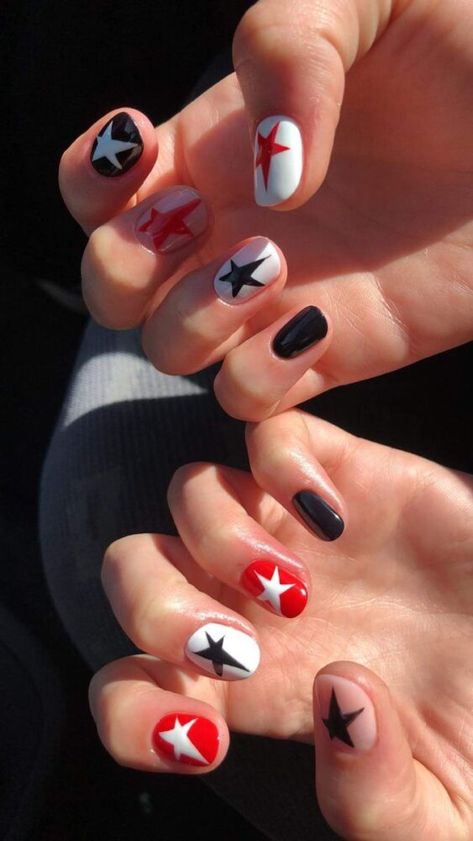 Y2k short star nails Y2k Nails Acrylic Short, Almond Y2k Nails, Y2k Nails Red, Long Y2k Nails, Blue Y2k Nails, Red Y2k Nails, Short Star Nails, 2k Nails, Red And White Nails