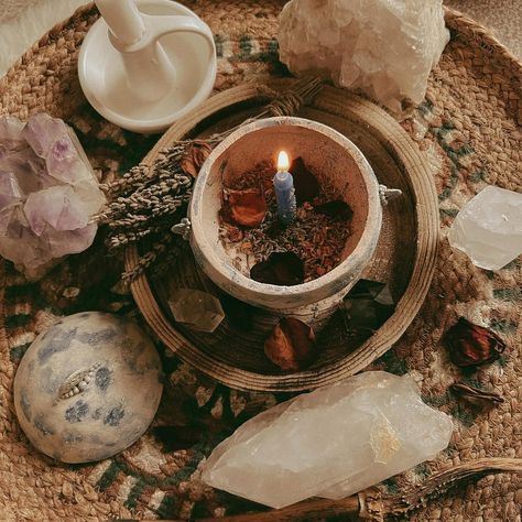 Join me in a transformative ritual on the new moon in Aquarius on the 9th February. Where I will lead you through a step-by-step process to release your old self and fully embrace your unique self. The best part is that you can easily perform this ritual from the comfort of your own home with just a few tools. My life is all bout rituals with the power of banishing and manifesting for a magical life. See on my store now for details! Ritual Aesthetic, New Moon In Aquarius, Moon Energy, Moon In Aquarius, Magical Life, New Moon, Join Me, Ritual, Step By Step