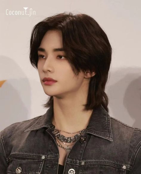 Asian Man, Red Carpet, Stray Kids, Short Hair, Carpet, Red, Hair, White