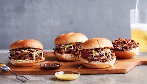 Beef Brisket Sliders, Brisket Sliders, Slow Cooker Beef Brisket, Slow Cooker Brisket, Pulled Pork Sliders, Pork Sliders, Vinegar And Honey, Slow Cooker Pulled Pork, Healthy Sandwiches