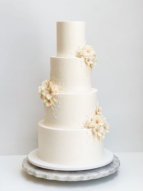 wedding cake Wedding Cakes And Cupcakes, Wedding Cake Peach, Tier Cakes, Single Tier Cake, Classic Wedding Cake, Floral Wedding Cakes, Cake Inspo, Blue Themed Wedding, Cakes And Cupcakes