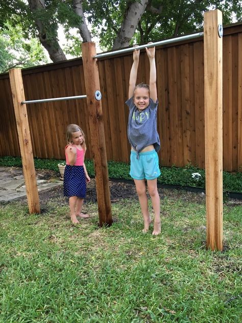 Backyard Gymnastics, Diy Jungle Gym, Diy Gymnastics Bar, Diy Monkey Bars, Backyard Jungle Gym, Backyard Gym, Gym Bar, Kids Backyard, Diy Playground