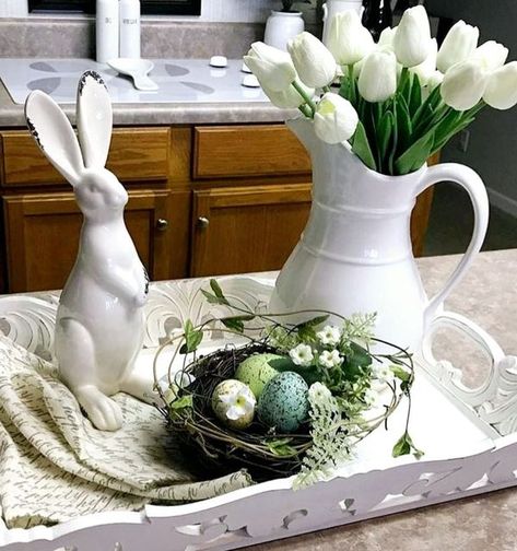 Source: mysouthernstyle... - Inspirational Farmhouse Pictures Easter Kitchen Island Decor, Easter Tray Decor Ideas, Easter Fireplace Mantel Decor, Easter Tray Decor, Easter Mantle Decor, Easter Inspiration Decor, Easter Mantle, Easter Table Centerpieces, Farmhouse Pictures