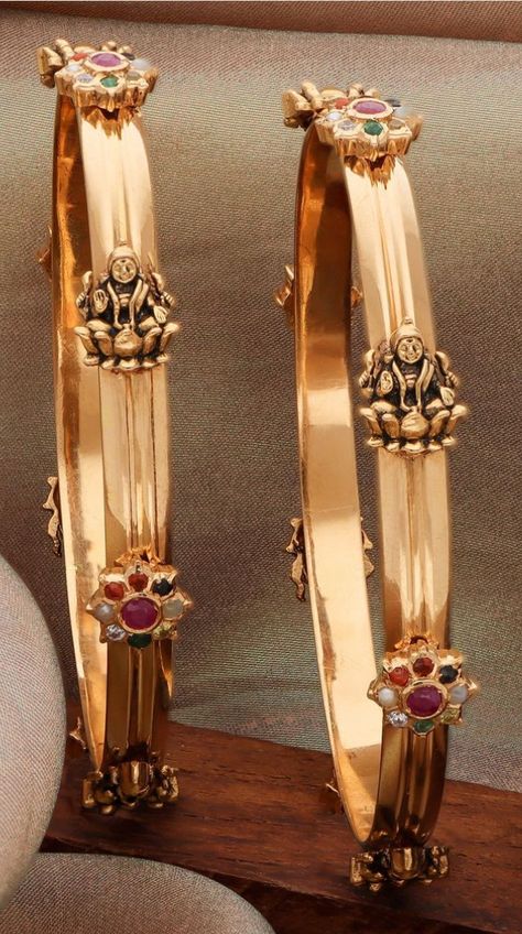 Kasu Bangles, Vanki Designs Jewellery, Heavy Jewellery, Baby Jewellery, Gold Bangles Indian, Gold Temple Jewellery, Saree Jewellery, Diamond Bangles, New Gold Jewellery Designs