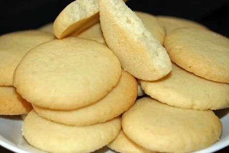 Chicago Public School Cafeteria Butter Cookies Recipe - Food.com Lunchroom Butter Cookies Recipe, High School Cafeteria, School Cafeteria Food, Butter Cookie Recipe Easy, Cafeteria Food, Best Chocolate Chip Cookies Recipe, Coconut Cake Recipe, School Cafeteria, Chicago Food