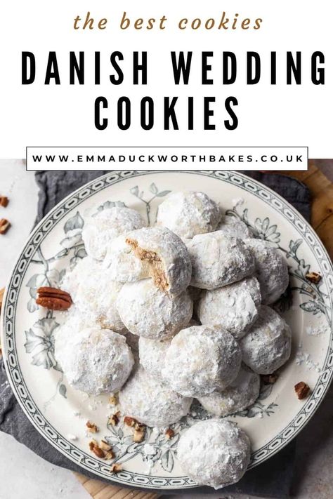 The Danish Wedding Cookies, also known as Christmas Snowball Cookies, Are irresistible. A tender shortbread cookie filled with crushed toasted pecans and rolled in icing sugar, makes these easy cookies delicious. Recipe by Emma Duckworth Bakes. Danish Wedding Cookies Recipe, Mexican Christmas Cookies, Danish Wedding Cookies, Danish Wedding, Wedding Cookies Recipe, Christmas Snowball, Italian Wedding Cookies, Snowball Cookie Recipe, Sweet Bakes