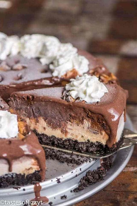 Peanut Butter Pie Easy, Frozen Chocolate Pie, Cream Desserts Recipes, Easy Peanut Butter Pie, Pie Easy, Chocolate Peanut Butter Pie, Peanut Butter Ice Cream, Cream Pie Recipes, Homemade Ice Cream Recipes