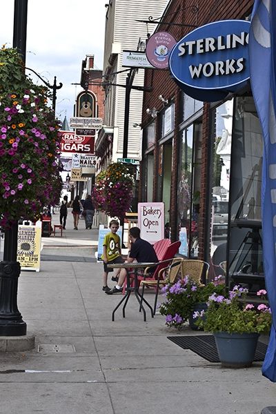 Main Street Littleton, NH. Location Aesthetic, Littleton Nh, Littleton New Hampshire, Usa Places, Usa Places To Visit, Small Towns Usa, Fall Road Trip, New England States, Small Town America