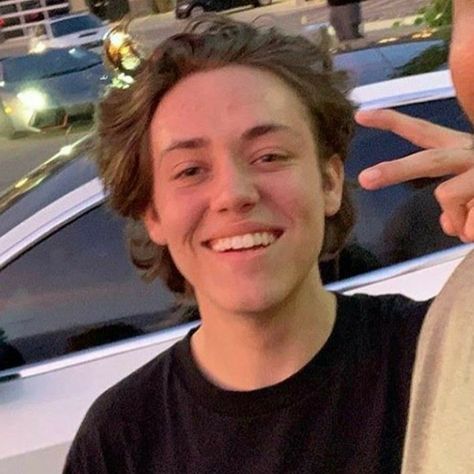 White Boy Carl Pfp, Shameless Us, Carl Shameless, Ethan Cutkosky, Shameless Scenes, Shameless Characters, Shameless Tv Show, Brooklyn 9 9, Carl Gallagher