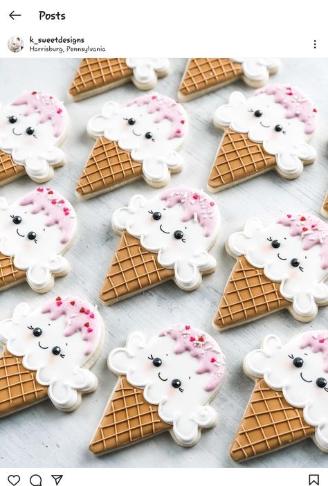 Cookie Decor Ideas, Face Cookies, Summer Sugar Cookies, Treat Business, Cookie Icing Recipe, Flooding Cookies, Decorate Cookies, Wedding Cake Cookies, Royal Iced Cookies