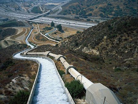 Earthquake Could Cut Off L.A.’s Water Supply 60s California, Water Infrastructure, Bishop California, Signs From Heaven, Magic Mountain, Ventura California, Valley Girl, California History, San Fernando Valley