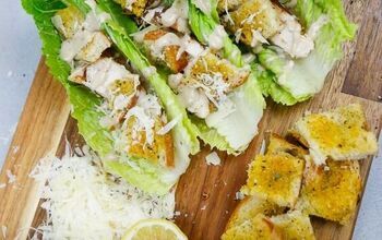 Parmesan Sourdough Bread, Salad Boats, Chicken Slices, Chicken Caesar, Chicken Caesar Salad, Romaine Lettuce Salad, Croutons Homemade, Easy Summer Meals, Best Salad Recipes