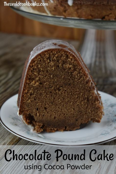 Chocolate Pound Cake - These Old Cookbooks Traditional Pound Cake, Dense Cake, Bunt Cake Recipe, Southern Cakes, Sweet Potato Pound Cake, Easy Bundt Cake Recipes, Chocolate Fudge Icing, Cream Cheese Pound Cake Recipe, Southern Pound Cake