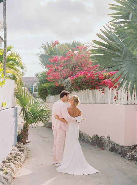 Harbour Island Bahamas Wedding at Ocean View Club - Kati Rosado Photography: Fine Art Wedding Photography Blog Harbour Island Bahamas Wedding, Harbour Island Wedding, Harbour Island Bahamas, Bahamas Wedding, Harbour Island, Art Wedding Photography, Tropical Destinations, Photography Fine Art, Fine Art Wedding Photography