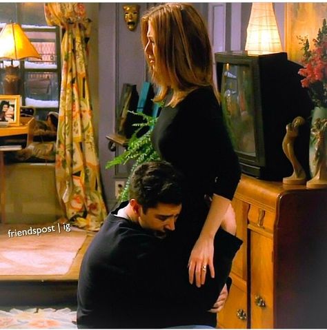 <0>Ross and Rachel - break up - always makes me cry. Ross And Rachel Break Up, Ross Friends, Rachel Friends, Monica And Chandler, Ross And Rachel, Friends Cast, Ross Geller, Friends Central Perk, Friends Moments