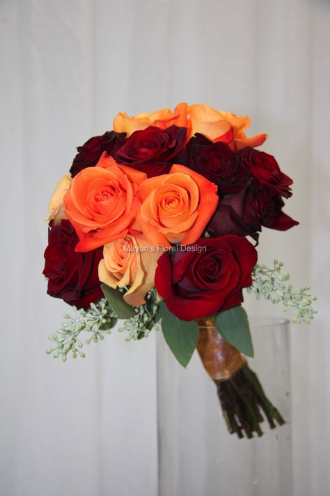 Orange, yellow and burgundy roses for a bright wedding bouquet. Wedding Bouquets Orange, Bright Wedding Bouquet, Orange Wedding Bouquet, Burgundy Roses, Red Bouquet Wedding, Bridal Bouquet Fall, Red Bouquet, Boda Mexicana, Red Rose Bouquet