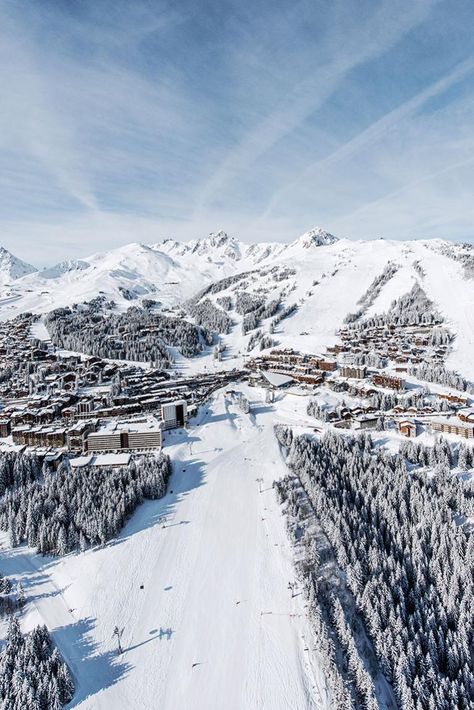 Courchevel, 3 Valleys mountain & ski resort, France - Lift & ski pass, accommodation Courchevel - Les 3 Vallées Courchevel Ski, Andorra Ski, Ski Europe, Skiing France, Holiday Valley Ski Resort, Courchevel 1850, Big Sky Ski Resort, Snowbird Ski Resort, Ski Culture