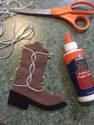 Cowboy Boot Pattern Template, Cowboy Hat Ornaments, Cowboy Boot Crafts, Kids Church Activities, Homemade Christmas Ornaments, Church Activities, Boots Patterns, Western Christmas, Friend Group