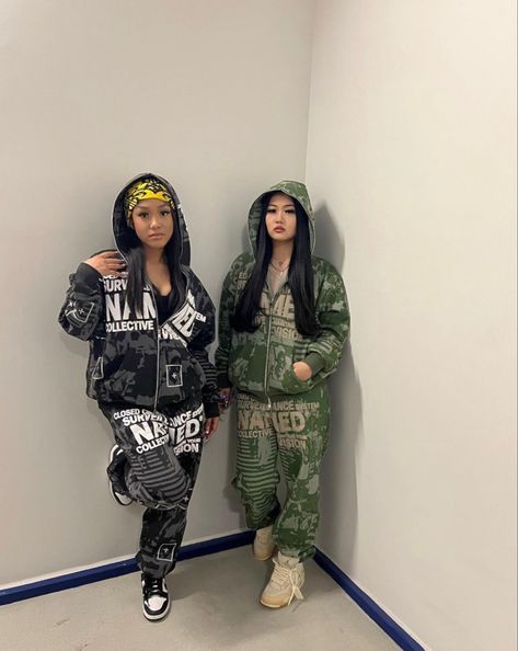 Duo Outfits, Street Style Outfits Casual, Named Collective, Ny Outfits, Tom Boy, Tracksuit Outfit, Matching Sets Outfit, Earthy Outfits, Outfit Mujer