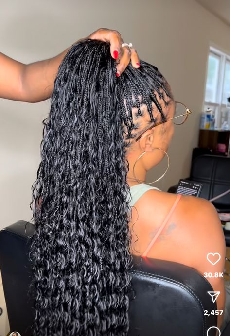 Small Knotless Braids Bohemian, Knotless Braids Wedding Hairstyles, Goddess Braids Medium Size, Boohoo Knotless Braids, Boho Goddess Knotless Braids, Small Goddess Knotless Braids, Godess Breads Hairstyle, Goddess Braids Medium, Braids Medium Size