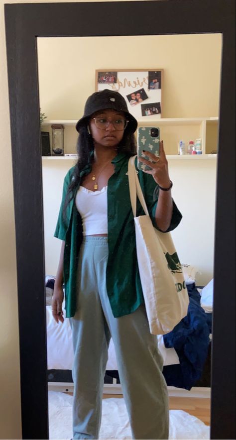 | Ali Rakoto | Green outfit, tote bag, bucket hat, mirror pic, ootd, green aesthetic, green monochrome, fashion post, mtl, student room, fashion inspo Bucket Hat Outfits, Green Monochrome, Hat Outfits, Student Room, Aesthetic Green, Monochrome Fashion, Mirror Pic, Green Outfit, Green Aesthetic