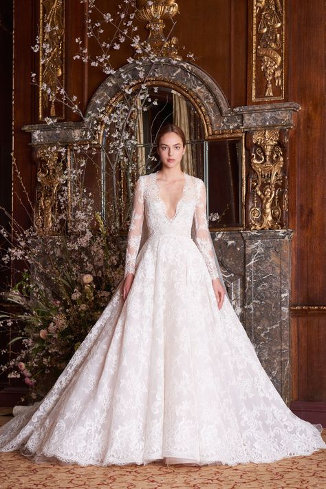 Monique Lhuillier Wedding, Monique Lhuillier Wedding Dress, Monique Lhuillier Bridal, Long Sleeve Bridal Gown, Robes Glamour, Long Sleeve Wedding Gowns, Wedding Dress Gallery, Sleeved Wedding, Top Wedding Dresses