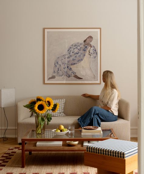 Discover a selection of extra-large art prints from artists such as Teklan, Sofia Lind, Suzanne Lustig, and more.⁠ ⁠ #XLprint #theposterclub #artprints #scandinaviancolours #cosyhome #interiorandliving #colourfulinteriors Sofia Lind, Large Scale Wall Art, The Poster Club, Country Ideas, Poster Club, Modern Gallery Wall, Oversized Art, Famous Paintings, Modern Shapes