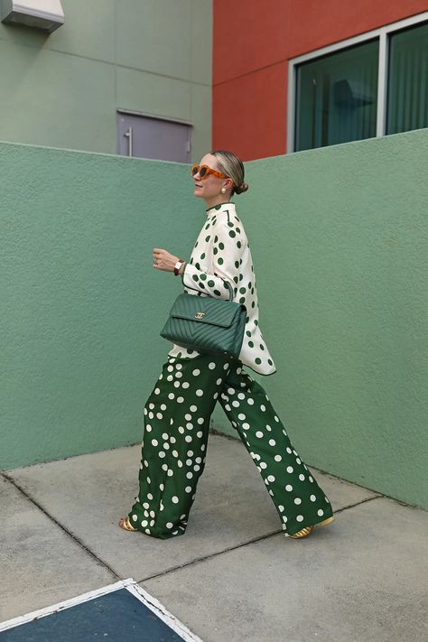 WIDE LEG POLKA DOT PANTS Polkadot Outfit, Polka Dot Pants Outfit, Checked Outfit, Styling Books, Spotty Dotty, Polka Dot Outfit, Dot Outfit, Polka Dot Style, Polka Dot Theme