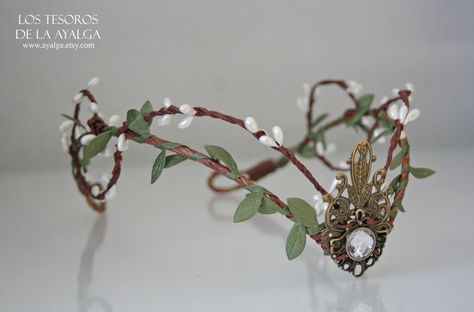 Woodland tiara - elven headpiece - fairy crown by Ayalga on Etsy https://www.etsy.com/au/listing/222096773/woodland-tiara-elven-headpiece-fairy Elven Headpiece, Woodland Tiara, Elf Tiara, Elf Crown, Lace Hair Accessories, Fairy Headpiece, Crown Hair Accessories, Woodland Elf, Leaf Crown