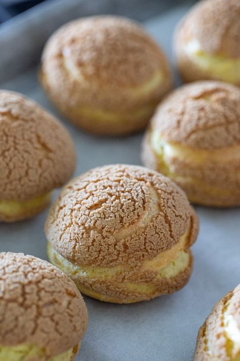 Choux au Craquelin Recipe - Simple Cream Puff Variation Craquelin Recipe, Vanilla Cream Puffs, Cream Puffs Easy, Choux Dough, Choux Cream, French Baking, Cream Puff Recipe, Cookie Toppings, Freeze Dried Raspberries