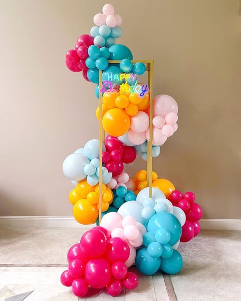 Happy Birthday to us! In honor of Bubble Pop Parties’ first anniversary, we’d like to introduce our newest product: the Mini Moment. More… | Instagram Small Balloon Arch Ideas, Balloon Business Photoshoot, Unique Balloon Garland, Unique Balloon Decorations, Rainbow Balloon Backdrop, Party Balloons Diy, Balloons Galore, Event Budget, Pretty Balloons