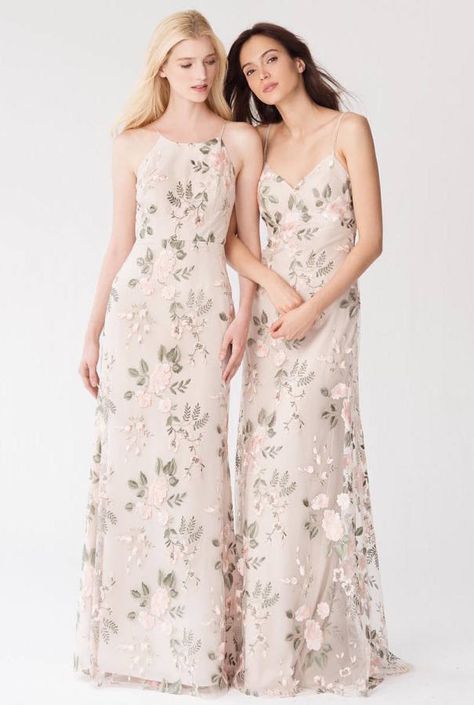 Brideside and there lineup of designer bridesmaid dresses will make your bride tribe fall in love! http://www.stylemepretty.com/2017/05/11/5-bridesmaid-dress-trends-your-besties-will-actually-love-2/ #sponsored Rust Floral Bridesmaid Dress, Val Dresses, Floral Bridesmaids, Patterned Bridesmaid, Wedding Motif, Patterned Bridesmaid Dresses, Printed Bridesmaid Dresses, Baju Kahwin, Jenny Yoo Bridesmaid