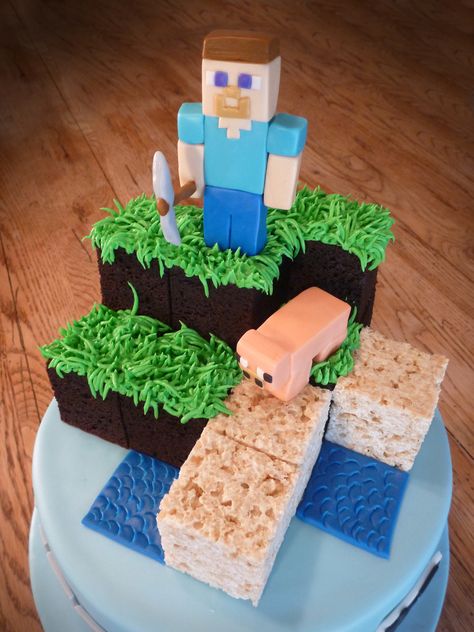 Minecraft Themed Cake I got to do this fun Minecraft themed cake for Meadow on her 13th birthday. The cake features the hero and his pig... Minecraft Pig Cake, Cake Decor Ideas, Minecraft Cake Designs, Minecraft Cakes, Cake Minecraft, Barnyard Cake, Minecraft Pig, Base Cake, Minecraft Birthday Cake