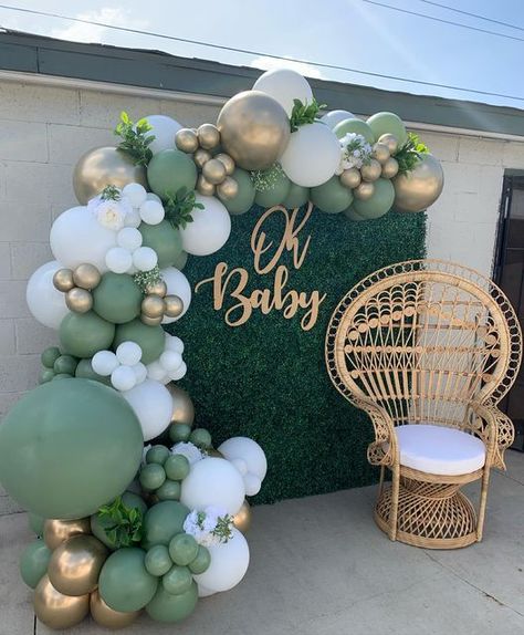 Green Theme Birthday Decoration, Hunter Green Baby Shower Ideas, Green And Gold Gender Reveal, Emerald Green Baby Shower Ideas, Green And Gold Baby Shower Ideas, Olive Green Baby Shower Ideas, Sage Green Baby Shower Ideas, Baby Shower For Twins, Baby Shower Verde