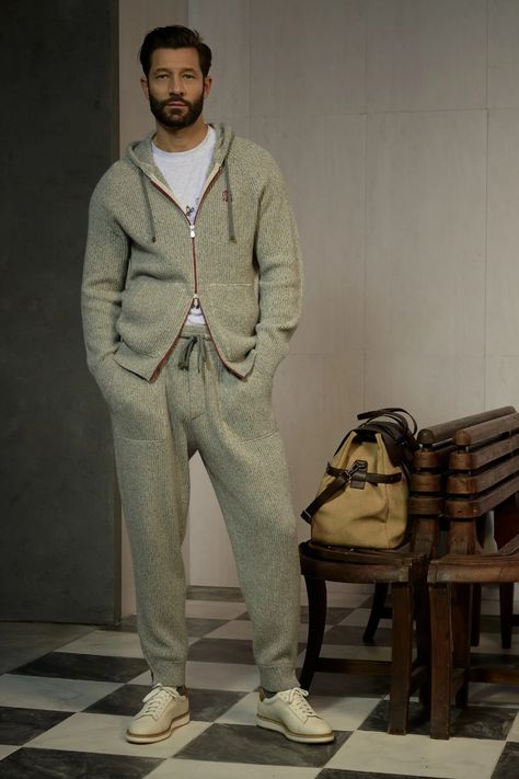 Bruno Cucinelli, 2023 Vogue, Men Hair Color, Brunello Cucinelli Men, Soft Tailoring, Mens Fashion Smart, Vogue Russia, Menswear Fashion, Mens Fall