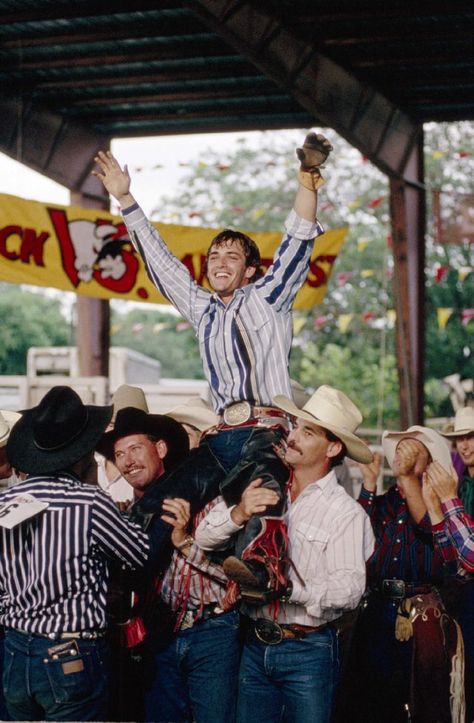 8 seconds. Sad movie Pbr Bull Riders, Western Aesthetic Wallpaper, Lane Frost, Rodeo Time, Luke Perry, Rodeo Life, 8 Seconds, Cowboy Up