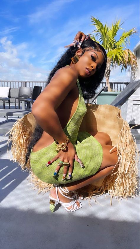 Follow me : @ĻĔĖǨǞ De'arra Outfits, Dearra Taylor, Beach Trip Outfits, Black Girls Luxury Lifestyle, A Beautiful Soul, Vacay Outfits, Trip Outfits, Photoshoot Themes, Cruise Outfits