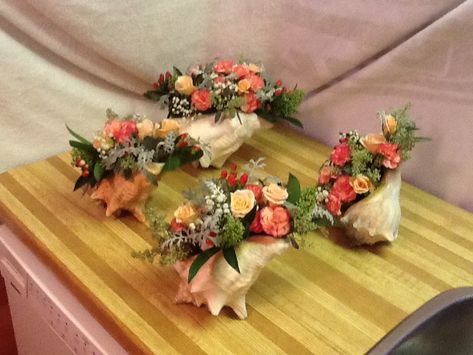 Sea Shell Flower Arrangements, Shell Flower Arrangements, Sea Shell Flower, Shell Centerpieces, Rosa Rugosa, Gala Event, Rose Arrangements, Gala Events, Flower Arranging