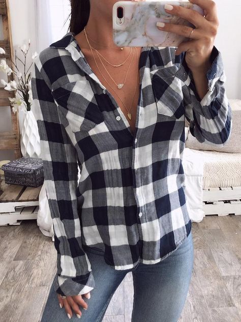 Button Up Long Sleeve, Eyes Design, Womens Long Sleeve Shirts, Going Out Outfits, Long Sleeve Plaid, Girls Eyes, Plaid Tops, Plaid Print, Casual Blouse