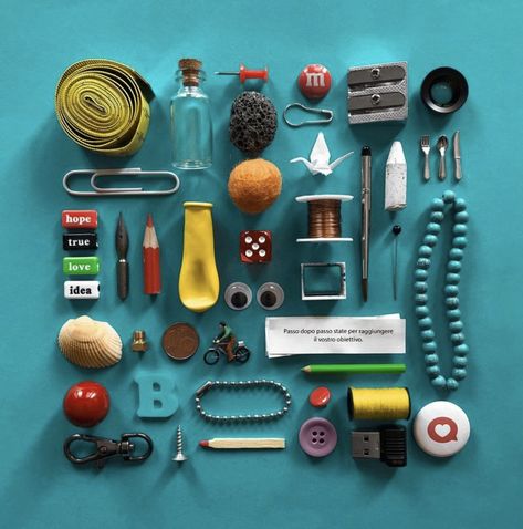 Knolling Photography, Things Organized Neatly, Object Photography, Wood Block Printing, Flat Lay Photography, Art Trends, Small Things, My Day, Student Art