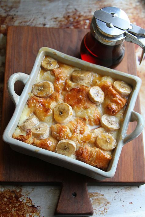 Banana Nut French Toast, Croissant Loaf French Toast, French Toast Casserole Croissant, Croissant Bread French Toast, Stale Croissant Recipes, French Toast Croissant, Banana Croissant, Banana French Toast Casserole, Croissant French Toast Casserole