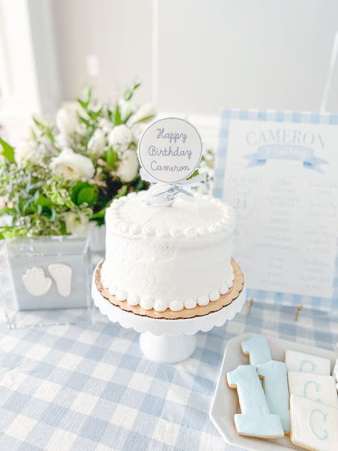 Blue And White Gingham First Birthday, Blue And White First Birthday Cake, Blue Gingham 1st Birthday, Grandmillenial First Birthday, Classic Blue And White First Birthday, First Baby Boy Birthday Themes, Classic First Birthday Boy, Blue And White Birthday Theme, Blue And White First Birthday