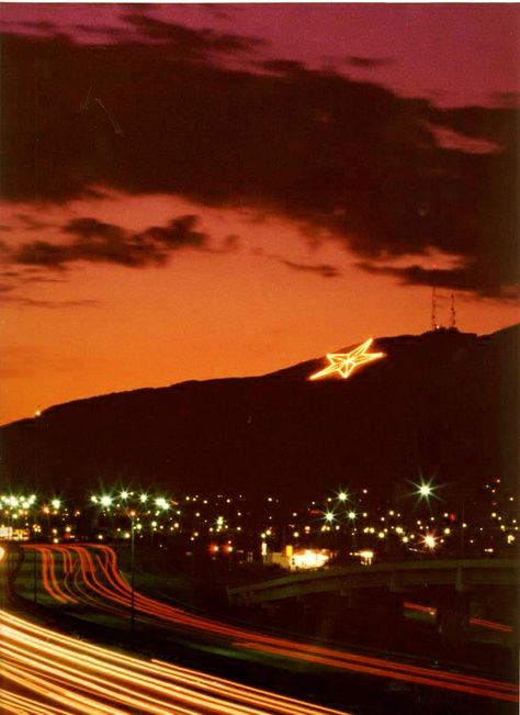 The Famous El Paso Star :) I PASSED THIS DRIVING ON THIS INTERSTATE!! TOO COOL!! Texas Photography, Texas Towns, Sun City, Texas Travel, New Mexico, Places To See, Places Ive Been, At Night, The Sky