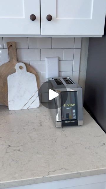 Melissa Fakler on Instagram: "I LOVE this toaster! It’s my favorite Kitchen must have ✨ It has so many settings/options for different toasting, Plus a Panini mode 🥪 Comment TOASTER & I’ll send the link straight to your inbox!   Or shop on my Amazon under “Kitchen Essentials” link in bio 🤍  #amazon #amazonfinds #amazonhome #amazonkitchen #amazonkitchenfinds #organization #organizedhome #momlife #motivation #asmr #asmrsounds #cleantok #cleanwithme #refesh #roomrefresh #homerefresh" Best Amazon Kitchen Gadgets, Toaster Placement In Kitchen, Toaster Storage Ideas, Toaster In Kitchen, Kitchen Appliances Organization, Kitchen Counter Styling, Rustic Sink, Amazon Kitchen Must Haves, Kitchen Countertop Decor