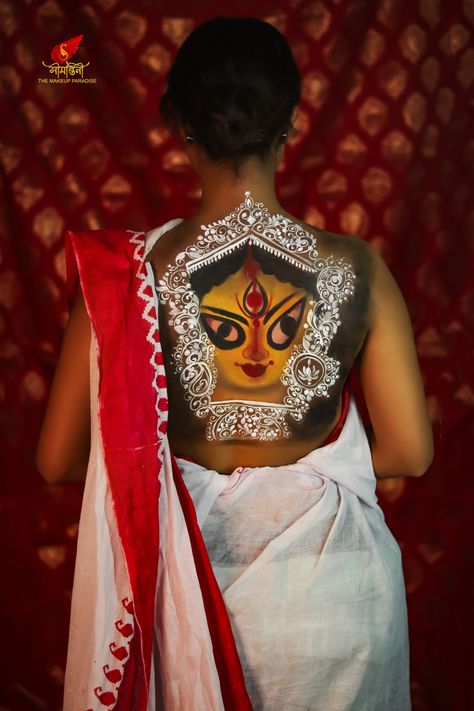 Agomoni Look, Body Art , Maa Durga Art, Maa Durga , Agomoni Look, Body paint Maa Durga Art, Durga Art, Goddess Makeup, Buddha Art Drawing, Pictures Of Shiva, Bff Drawings, Maa Durga, Unique Blouse Designs, Unique Blouse