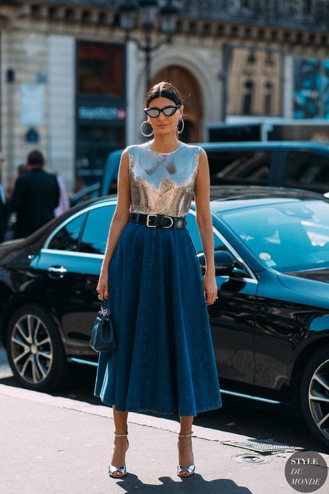 Giovanna Battaglia Engelbert by STYLEDUMONDE Street Style Fashion Photography20180702_48A5940 Giovanna Battaglia Engelbert, Giovanna Battaglia, Elegant Skirt, Winter Trends, Fashion Week Street Style, Street Chic, Look Chic, Skirt Outfits, Look Fashion